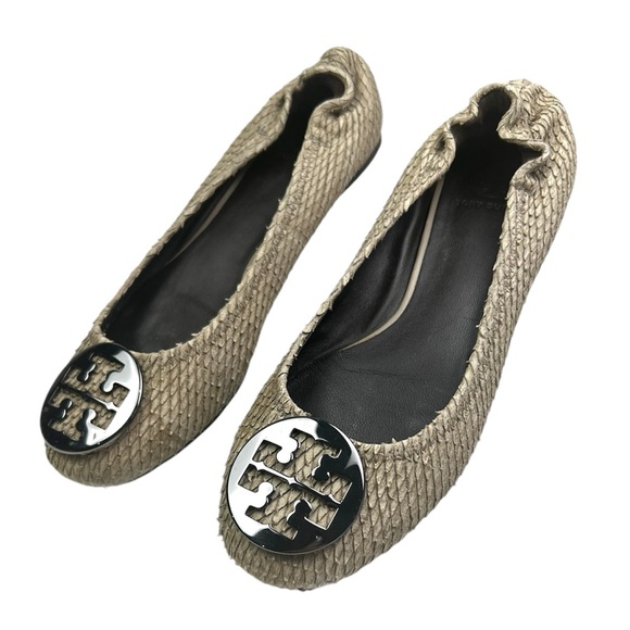 Tory Burch Reva Women’s 8.5M Gray Silver Logo Snake Skin Print Ballet Flats - Picture 1 of 16